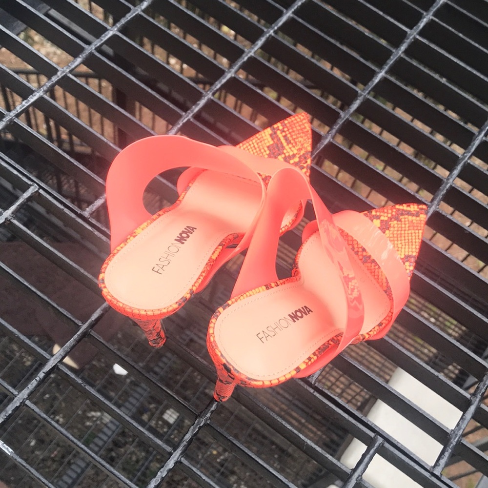 New heels( never worn)